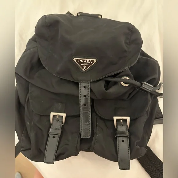 Vintage Prada Tessuto Nylon Backpack - Medium double pocket Prada Black Medium Tessuto Nylon Backpack – Rediscover Vintage main image 4